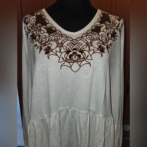 Cream Colored Boho Blouse With Embroidery